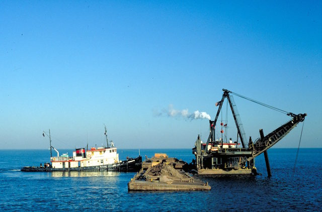 OceanX-Group-Dredging-company-water-monitoring